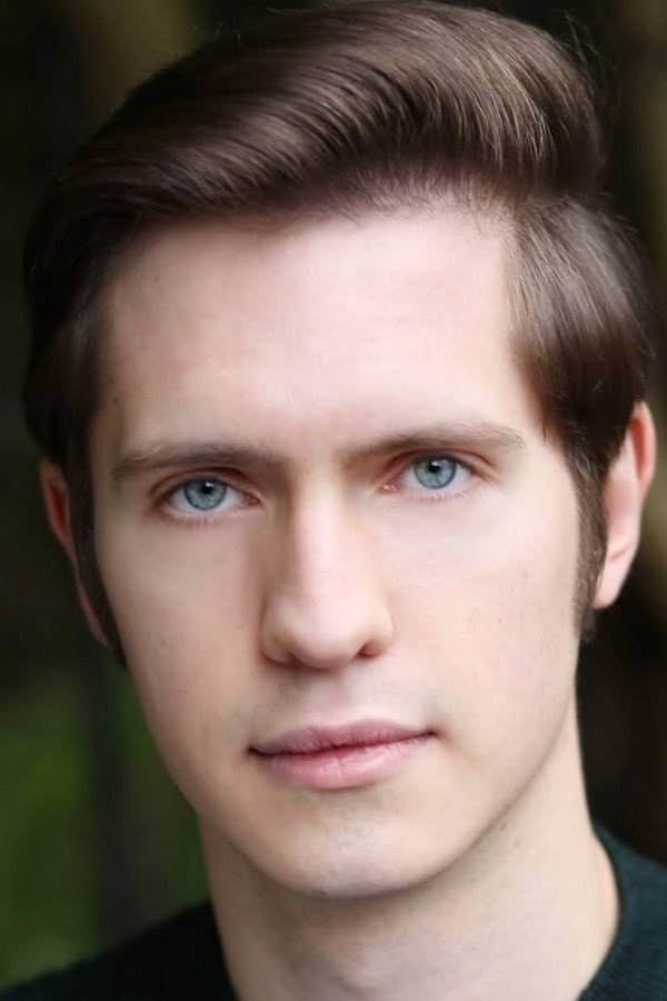 et billede af Adam James Johnston