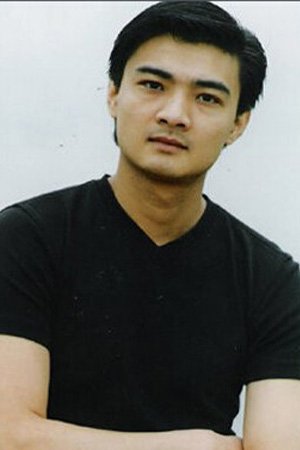 Huang Chong's picture in the cast