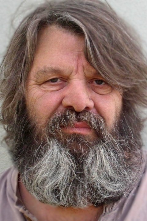 et billede af John McKee