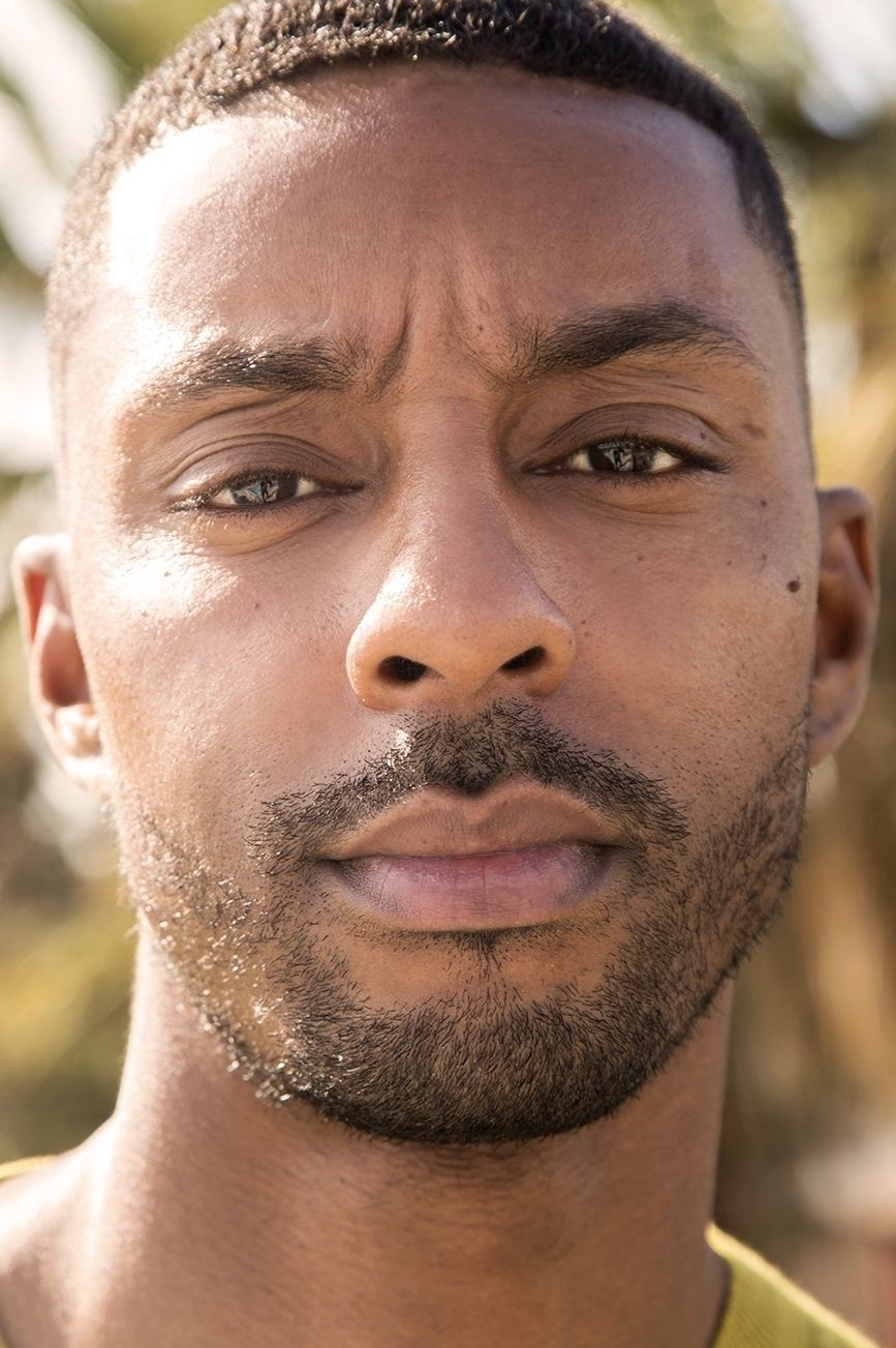 et billede af Troy Ian Hall