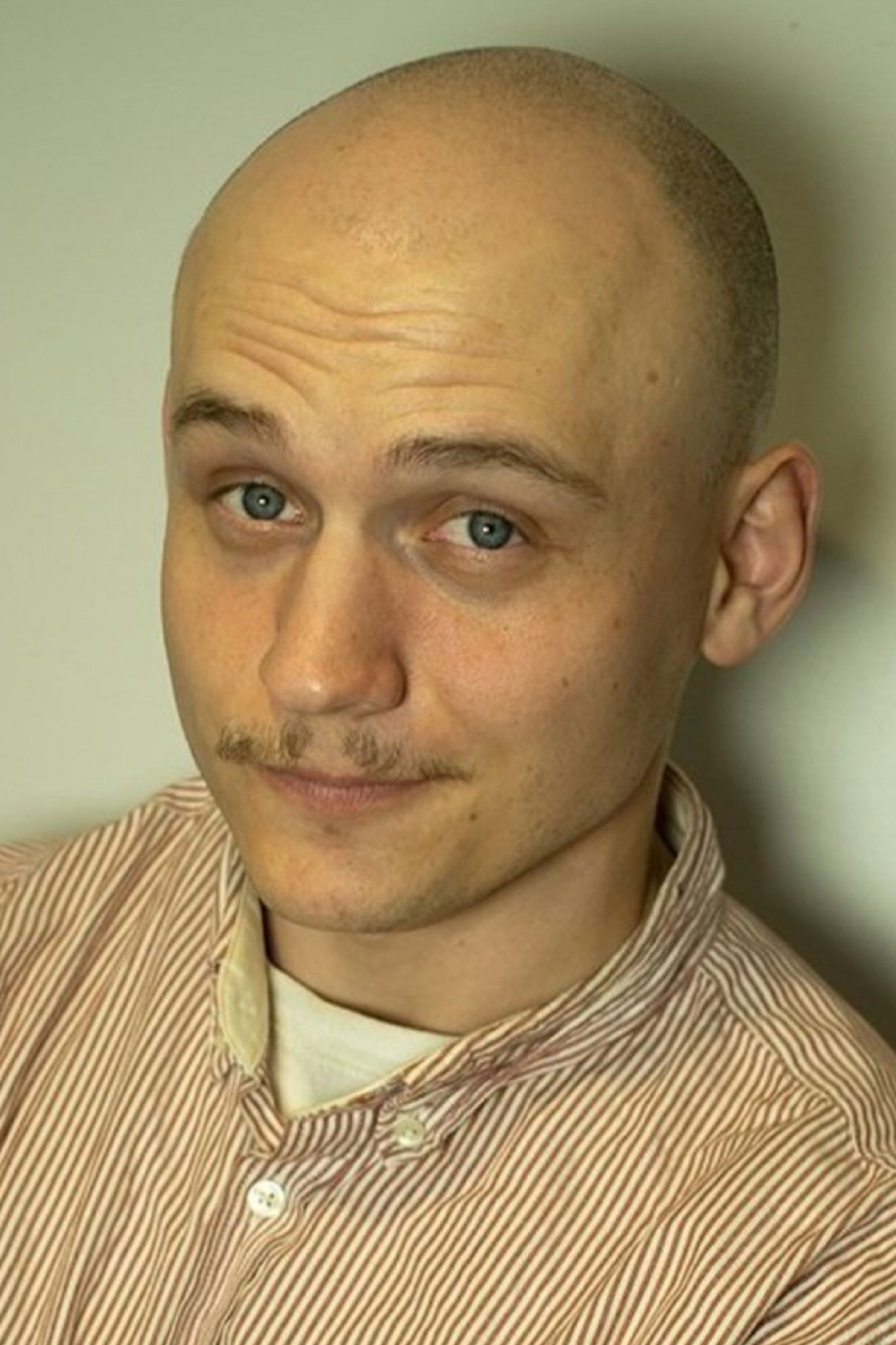 et billede af Caleb Pitts