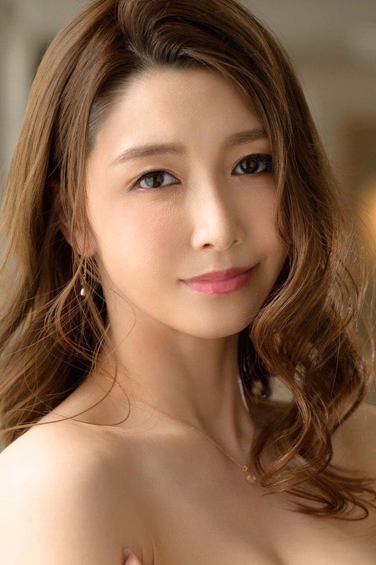 愛弓りょう(Aiyumi Ryo,爱弓陵)