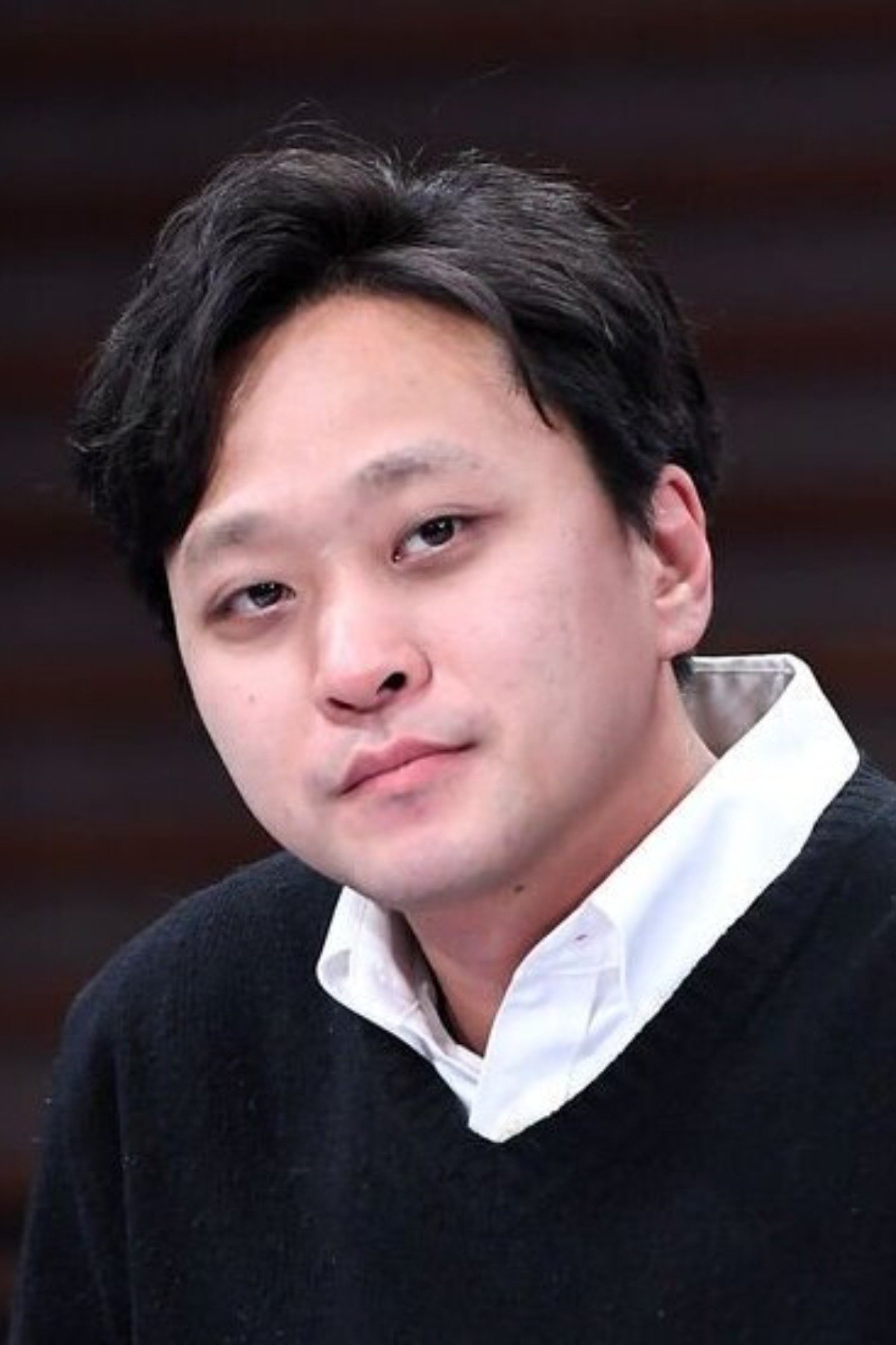 Kim Joon-mo → Kim Xhun-mo backdrop