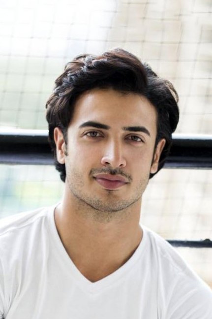 et billede af Zain Khan Durrani