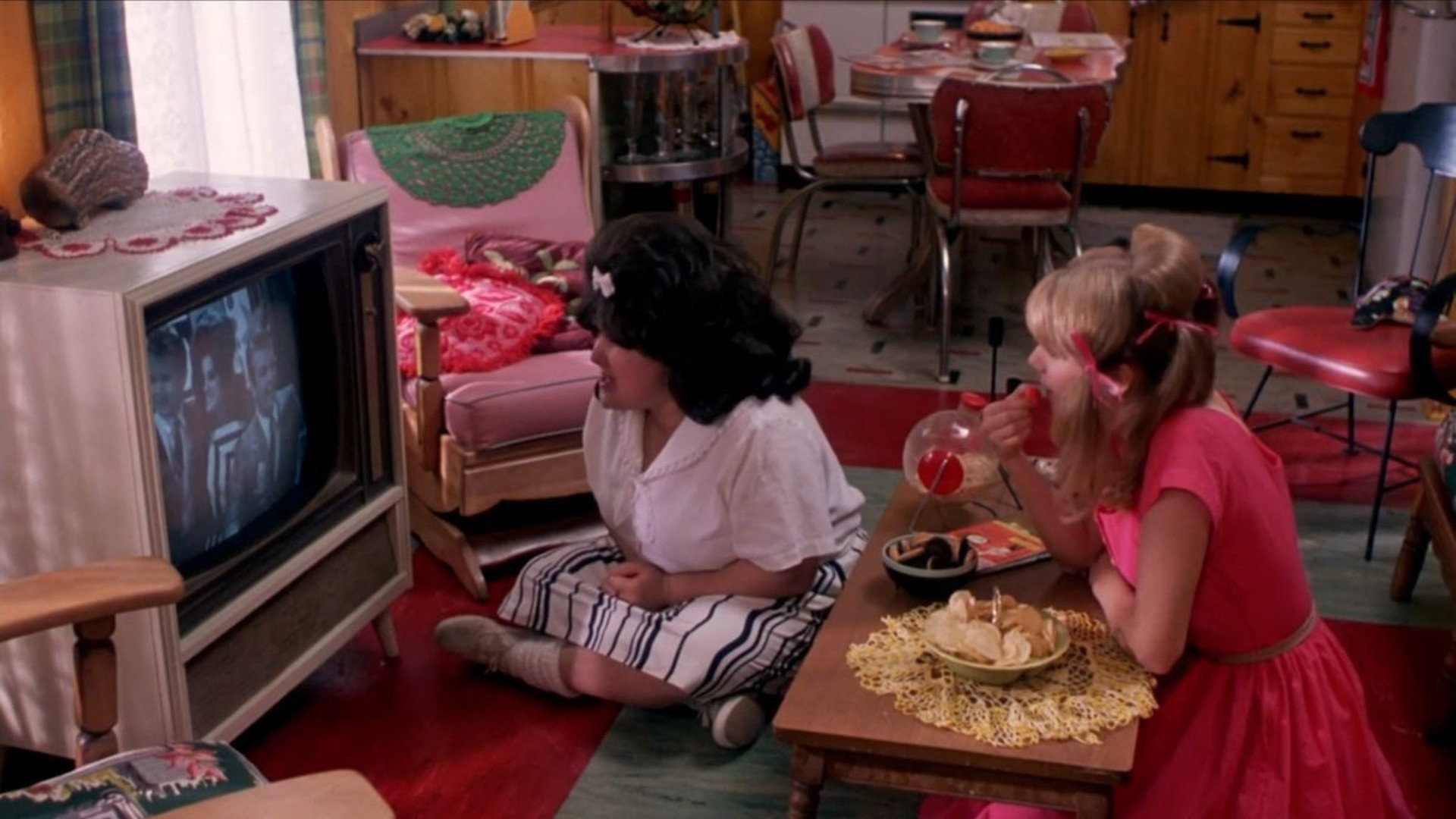 Hairspray (1988) — still 12