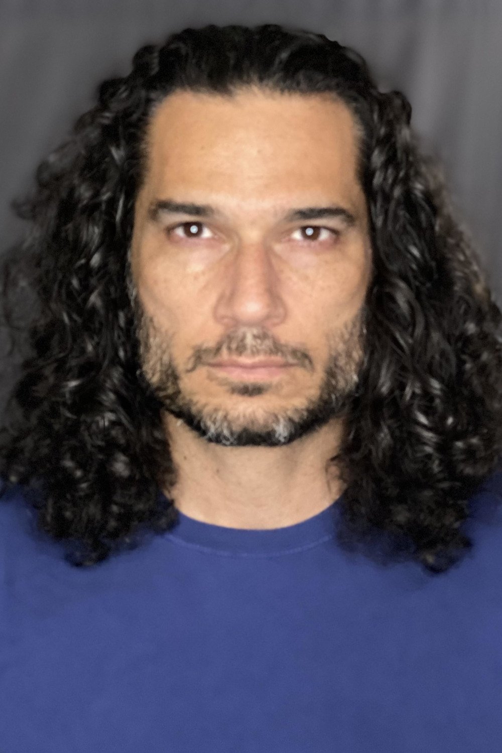 et billede af John Santiago