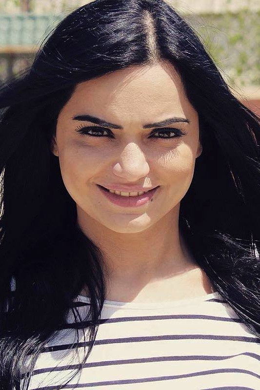 et billede af Asya Atakishiyeva