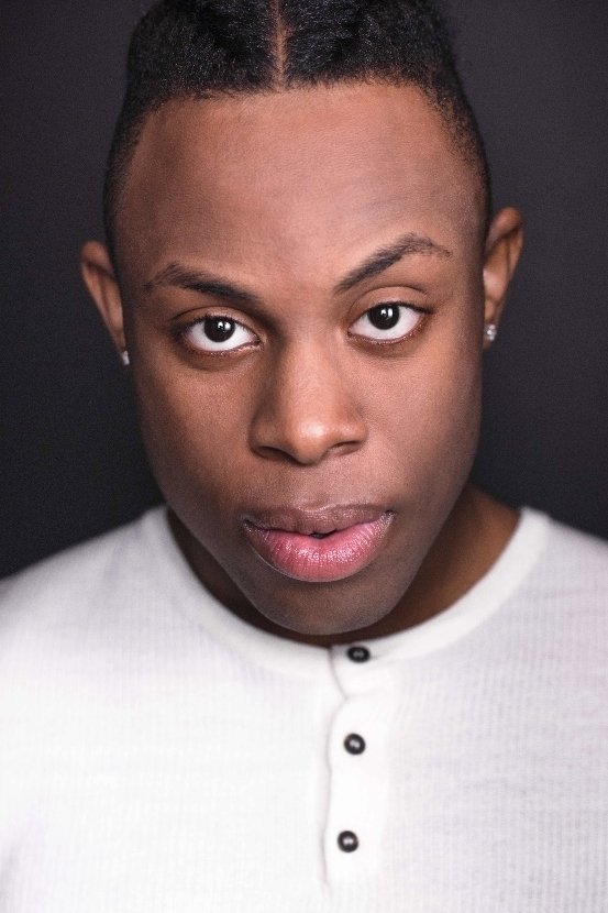 et billede af Travis Raeburn