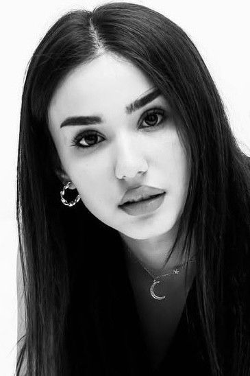 et billede af Sura Sadigli