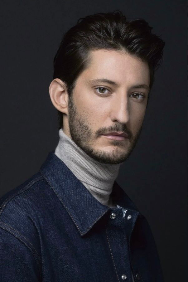 et billede af Pierre Niney