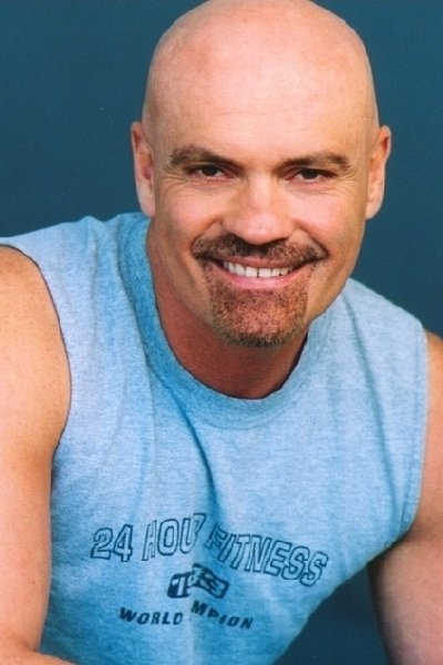 et billede af James Collins