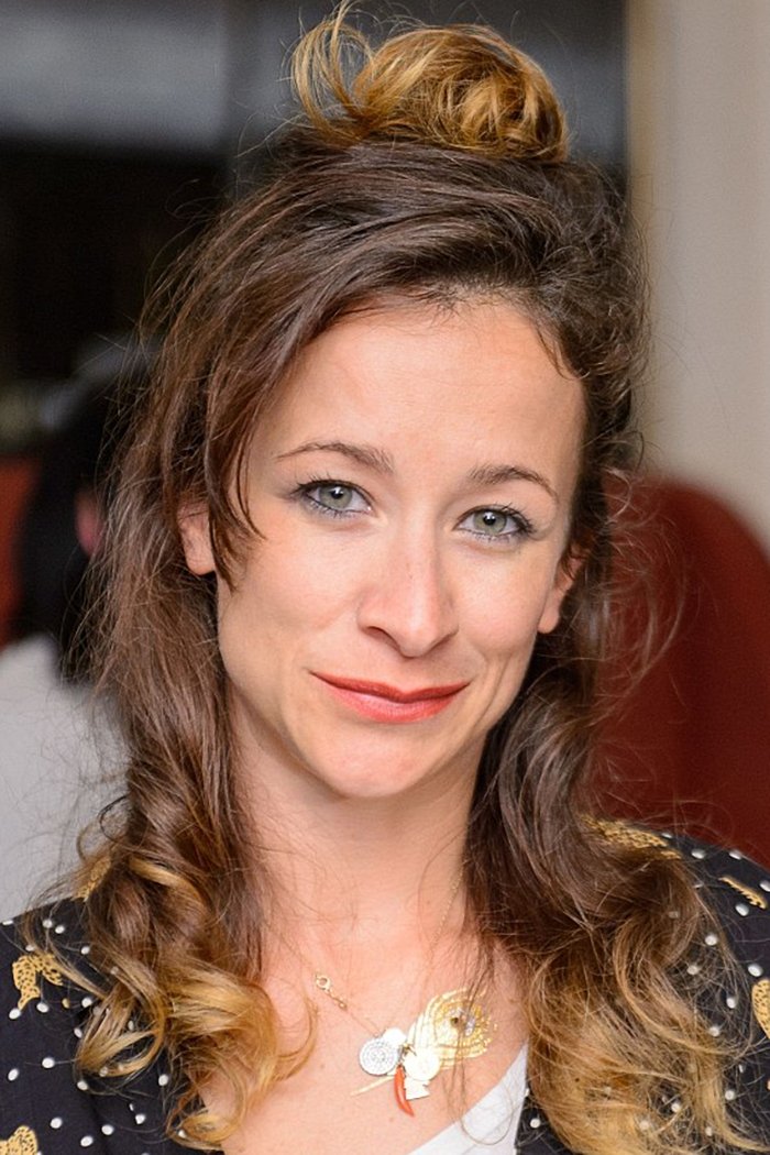 et billede af Leah Wood