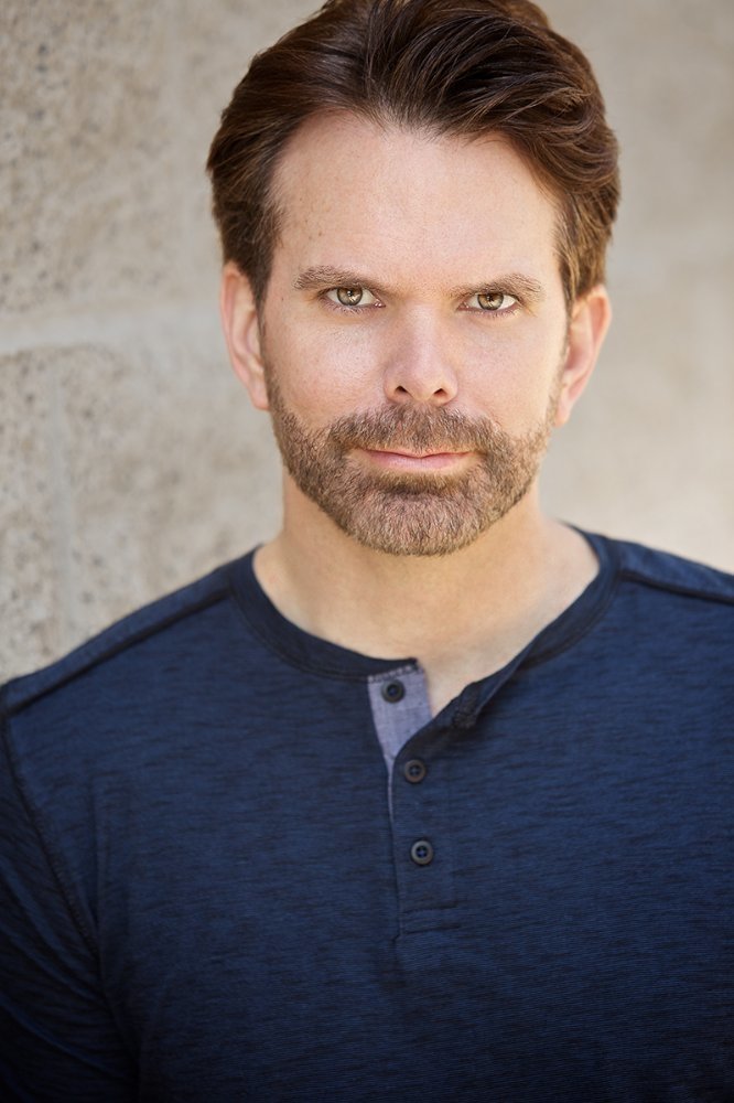 et billede af Devin Reeve