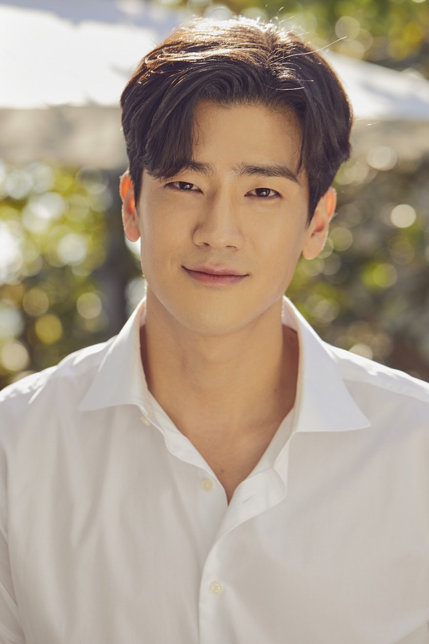 et billede af Koo Ja-sung