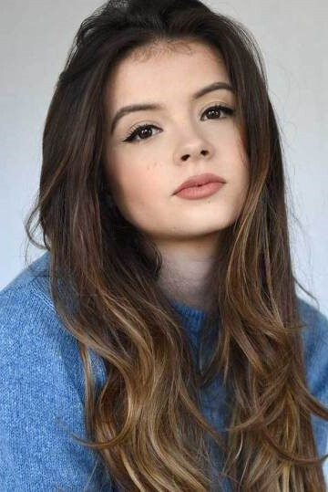 et billede af Emily Coates