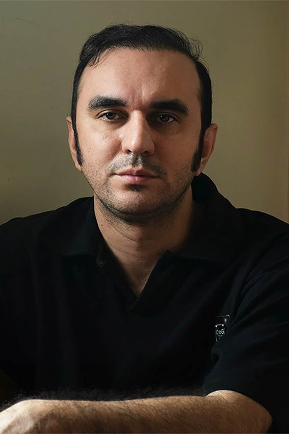 Farzin Kamalinia | Director