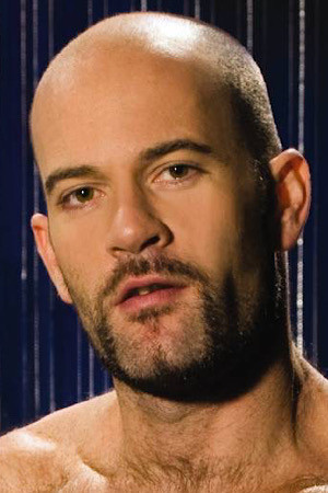 et billede af Aaron Action