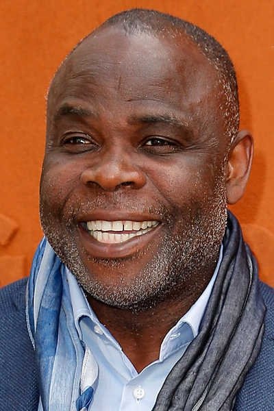 et billede af Basile Boli