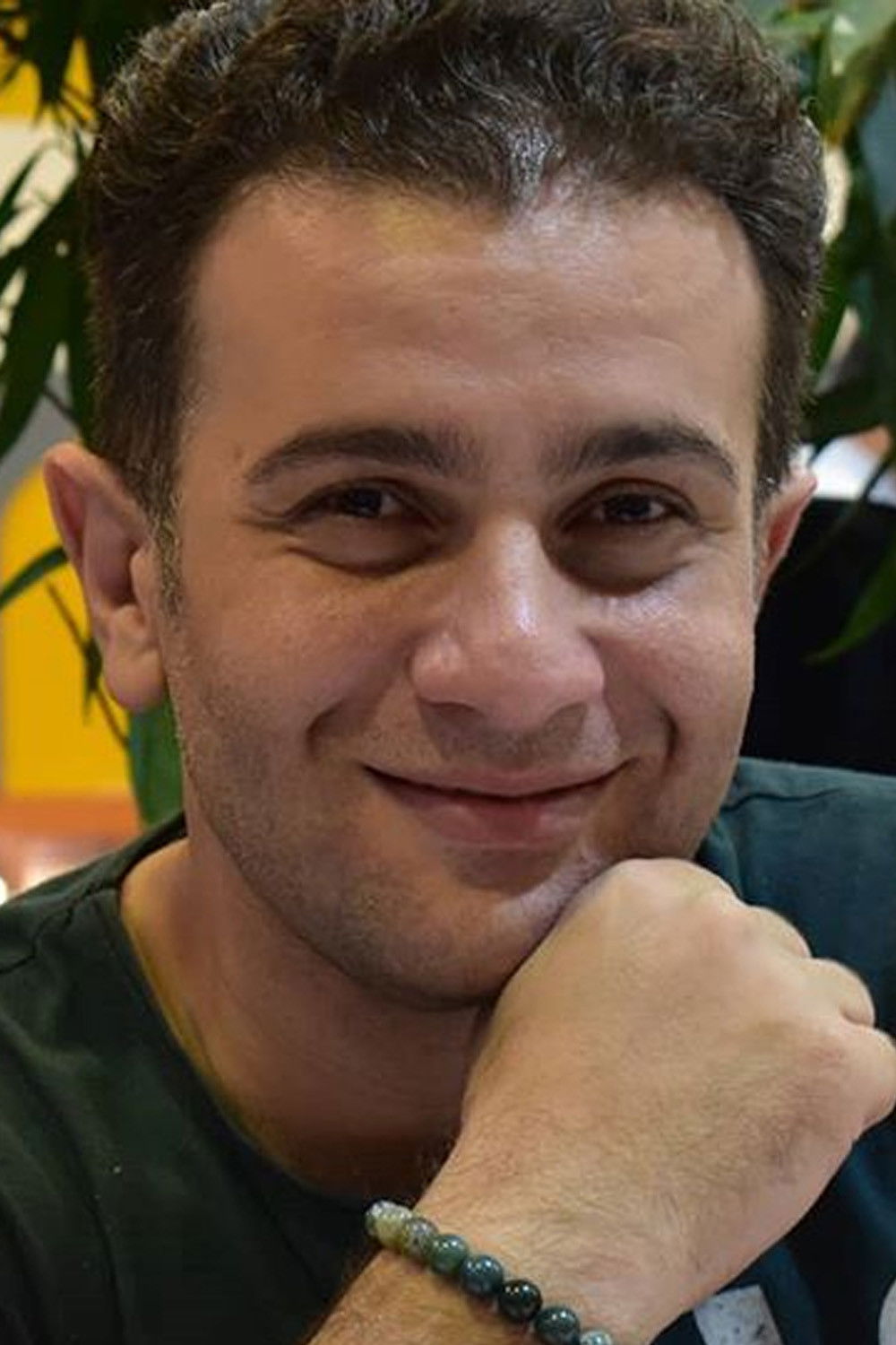 et billede af Moeineddin Oshaghi