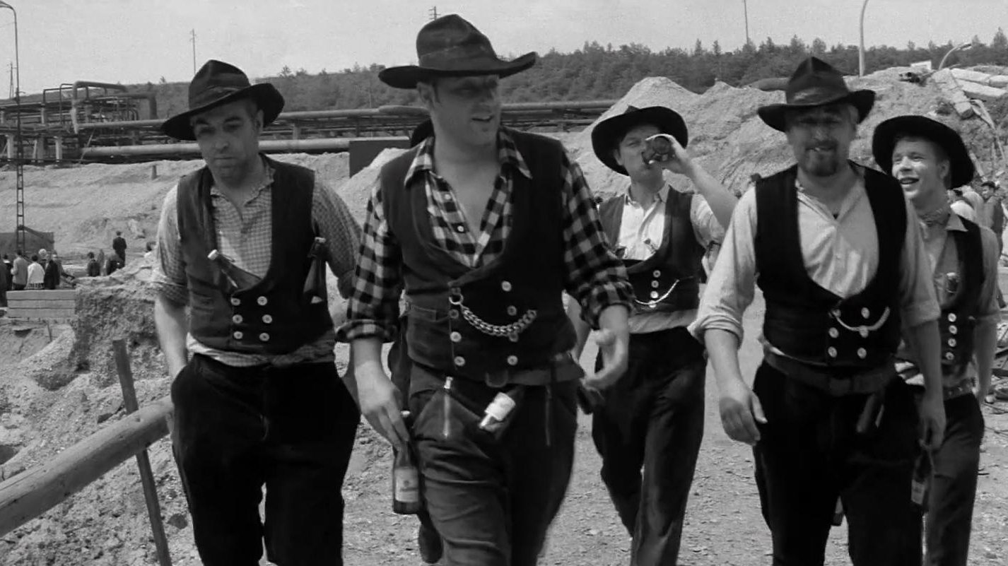 Trace of Stones (1966)