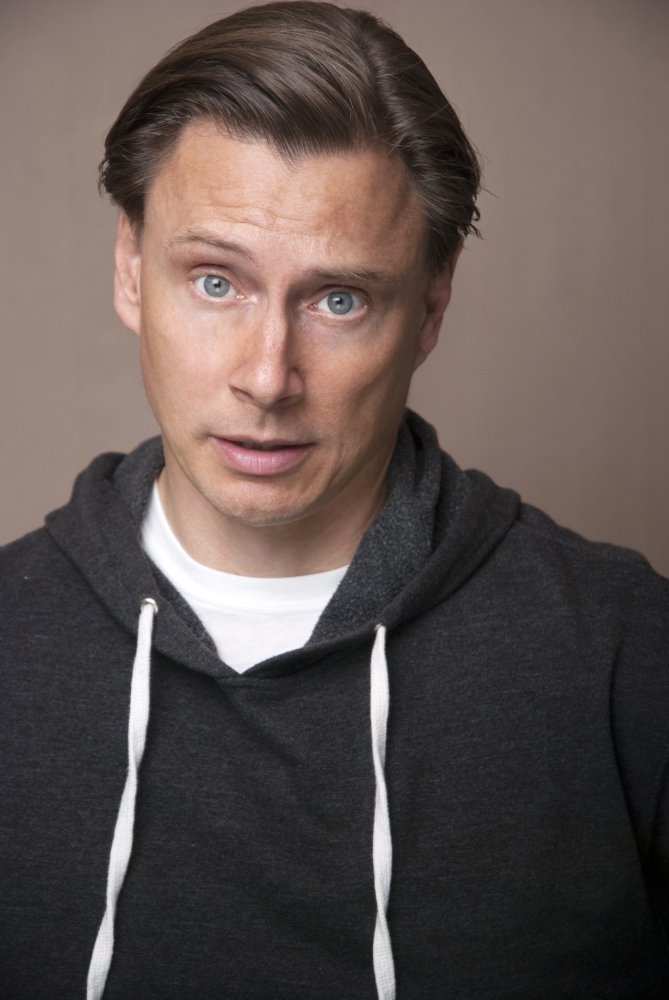 et billede af John Michaelson