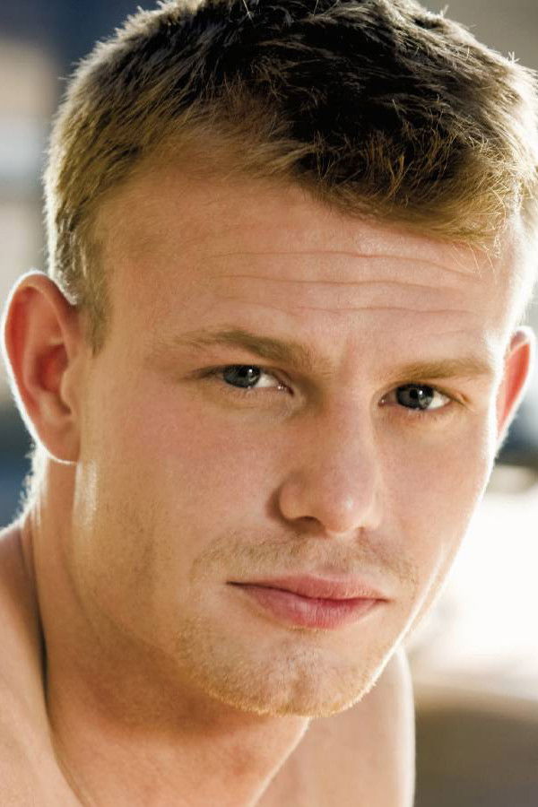 et billede af Mason Alexander