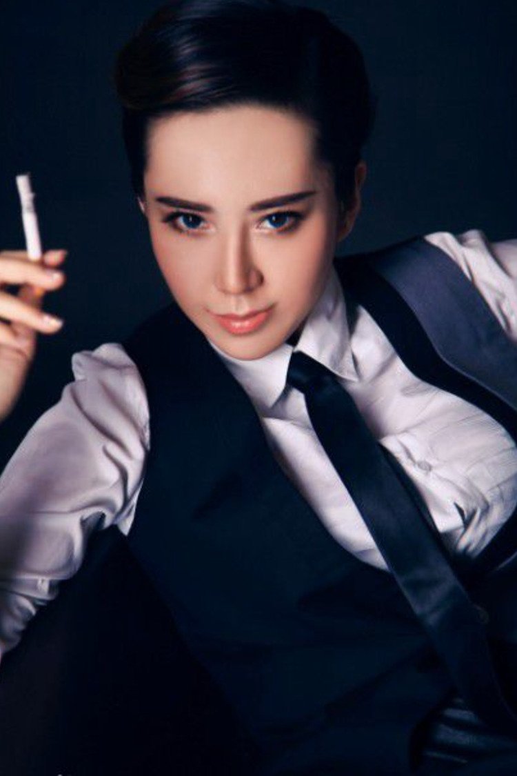 et billede af Hou Yidi