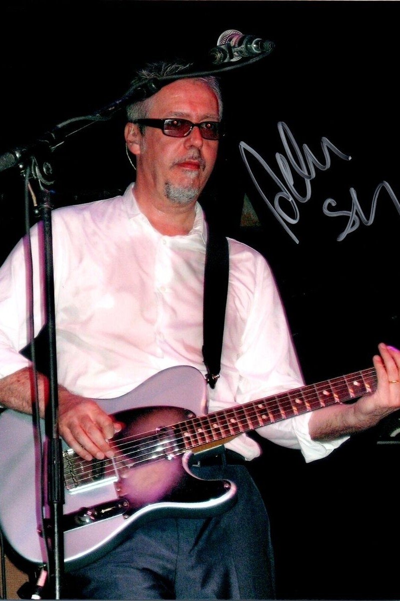 et billede af Adam Seymour