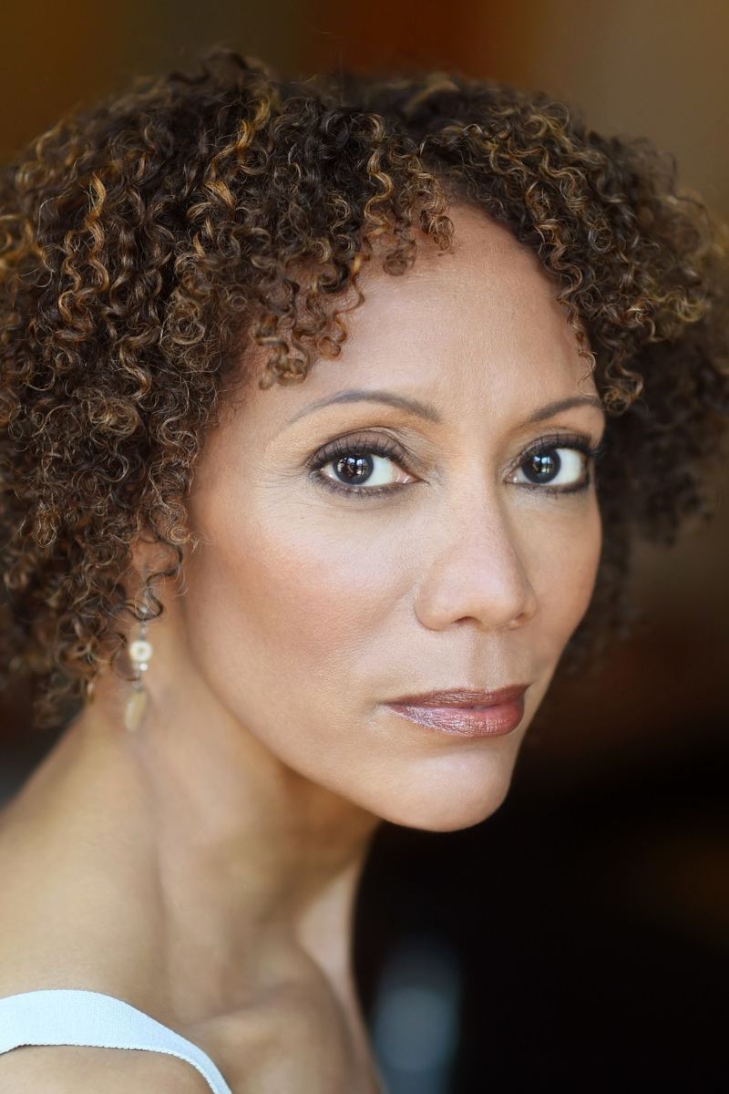 et billede af Robin Miles