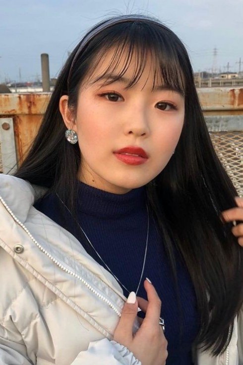 et billede af Hina Yoshihara