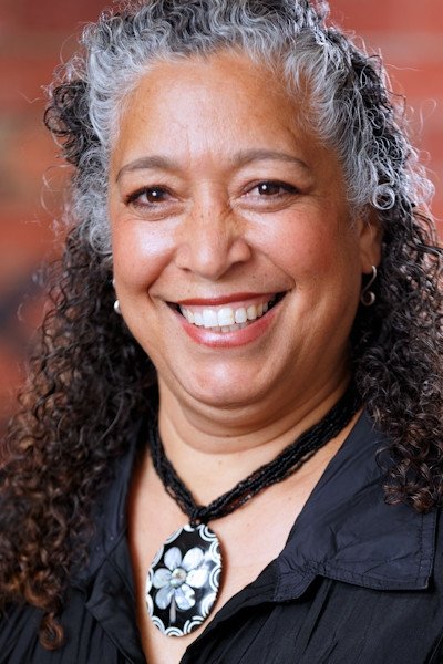 et billede af Rachael Maza Long