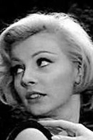 et billede af Lorraine Rogers