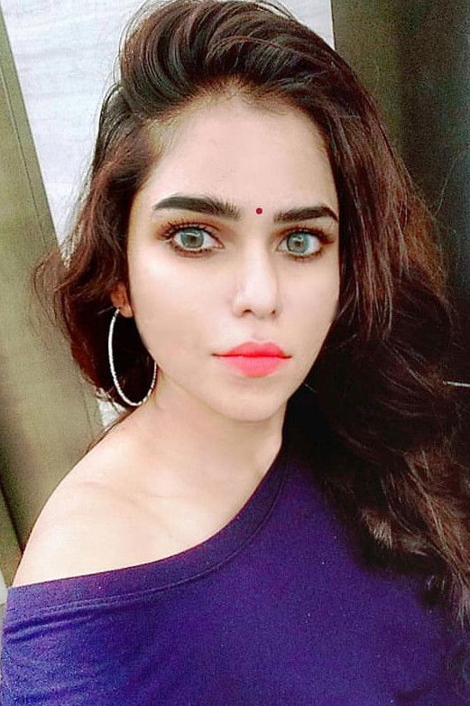 et billede af Maya Glammy