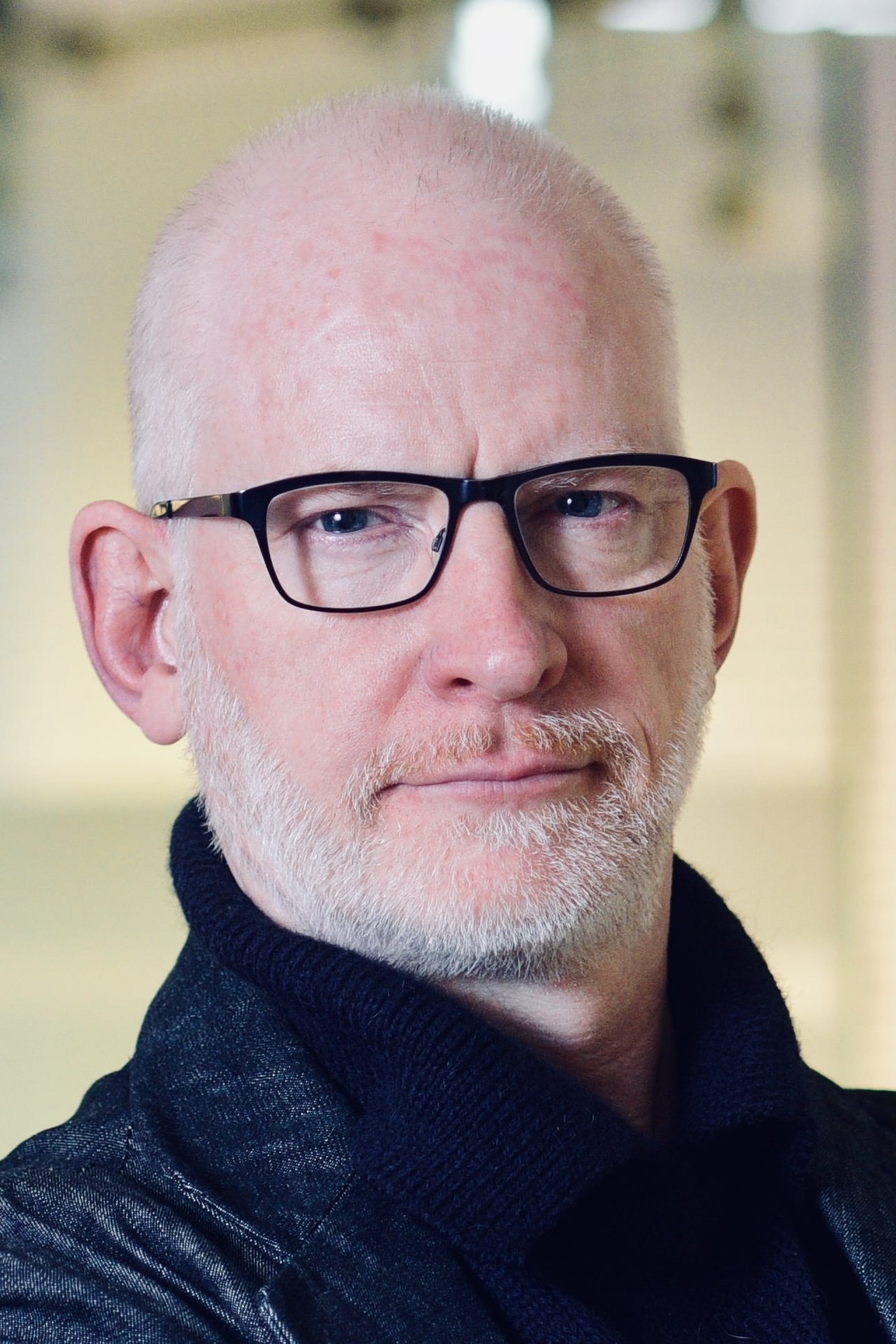 et billede af John Stevenson