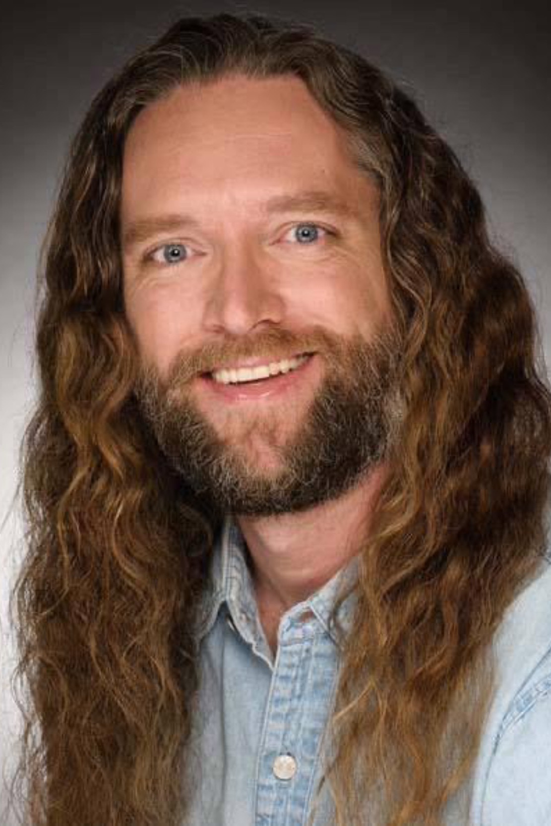 et billede af James Blackburn