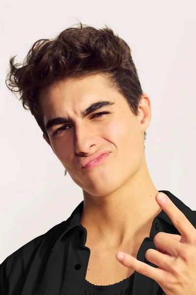 et billede af Lucas Burgatti