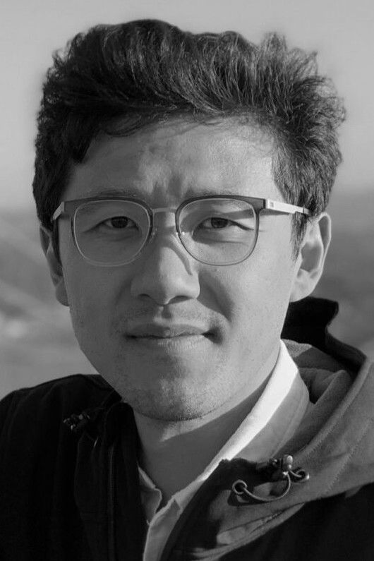 et billede af Xing-Mai Deng