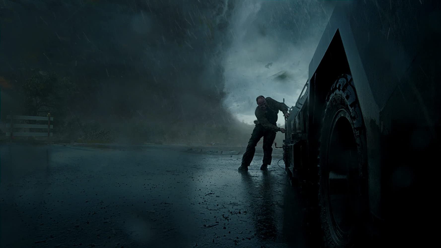 Storm Hunters (2014)