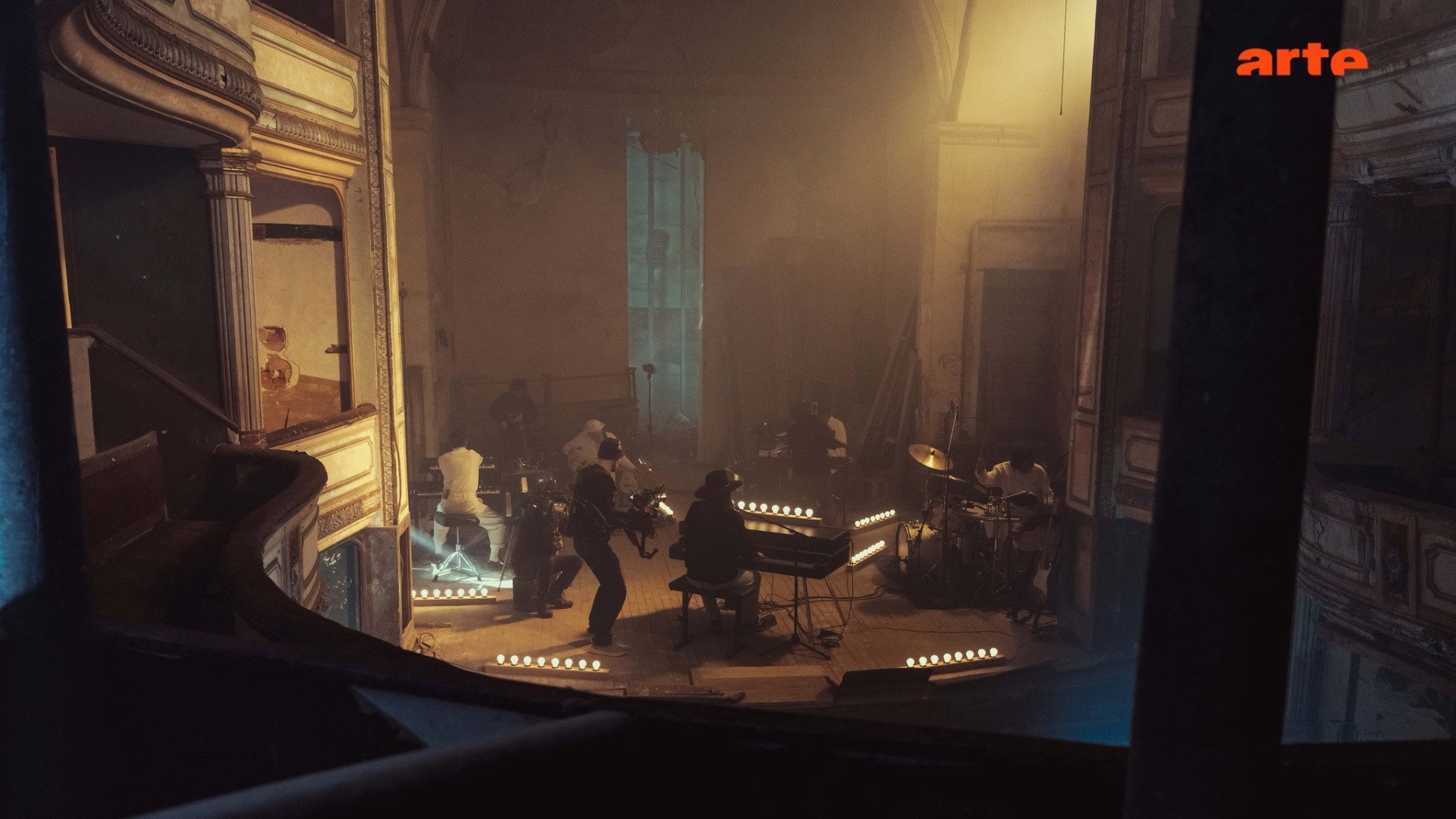 Sébastien Tellier at the Mirecourt Theater Passengers