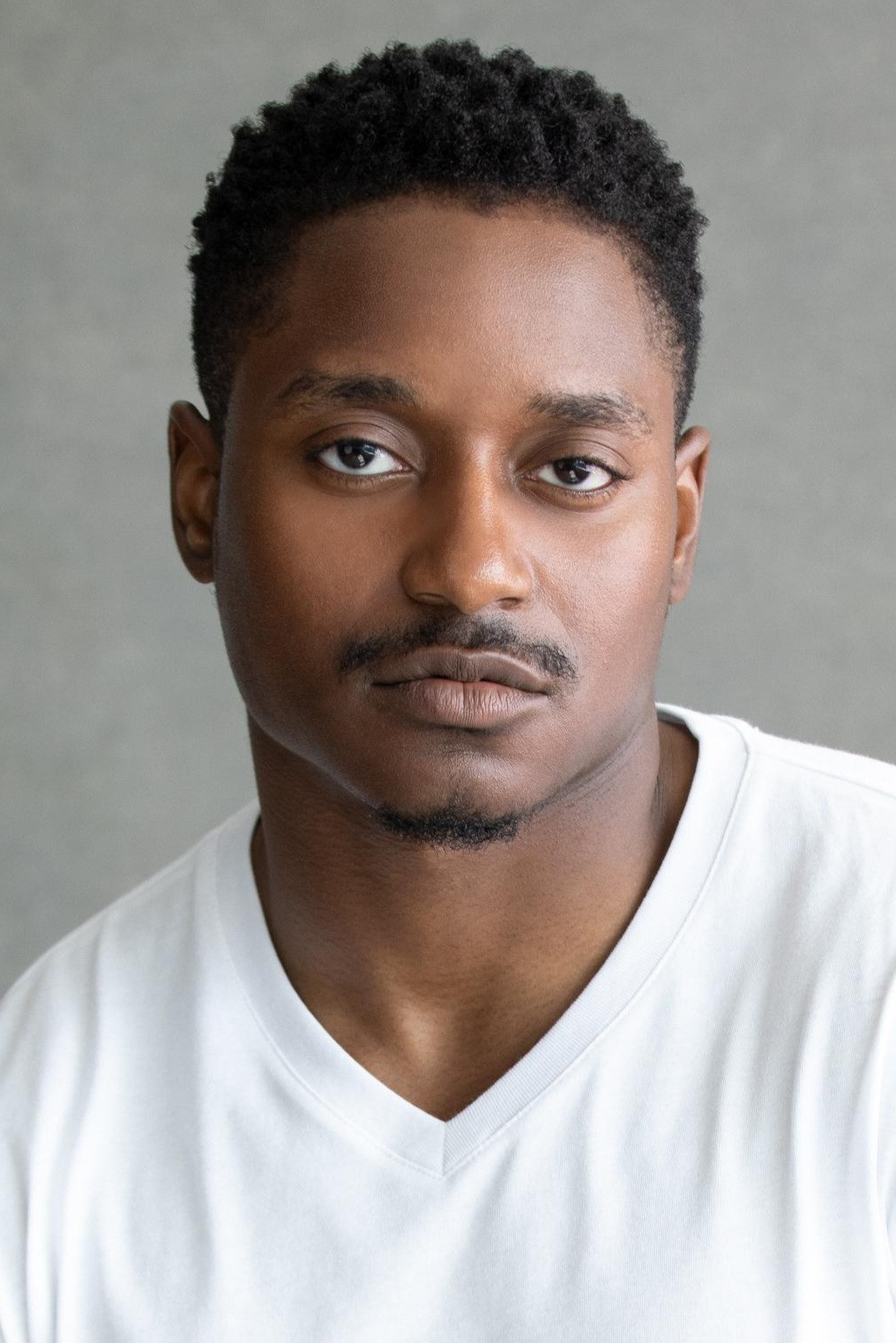 et billede af Luke Charles