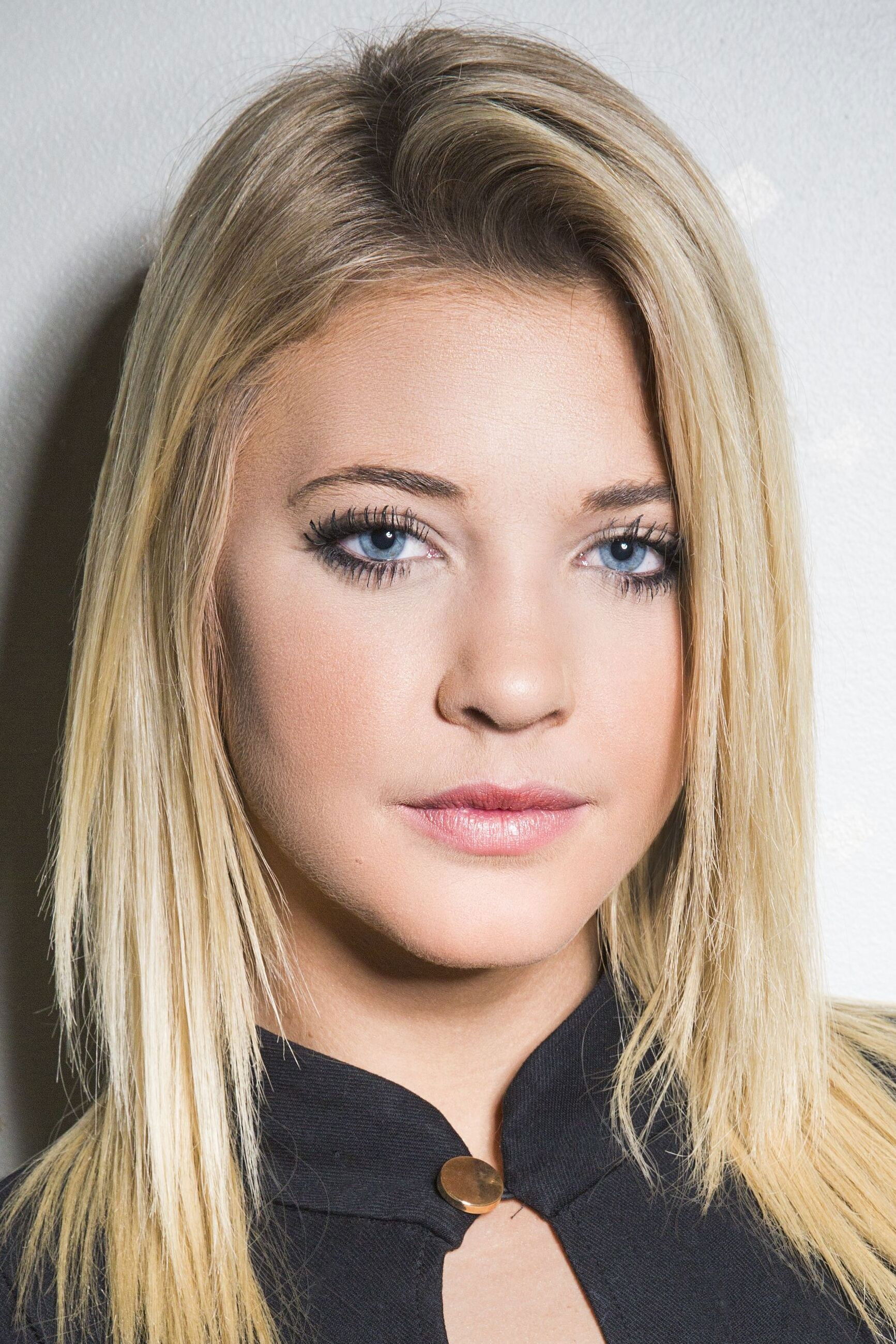 et billede af Madison Walls