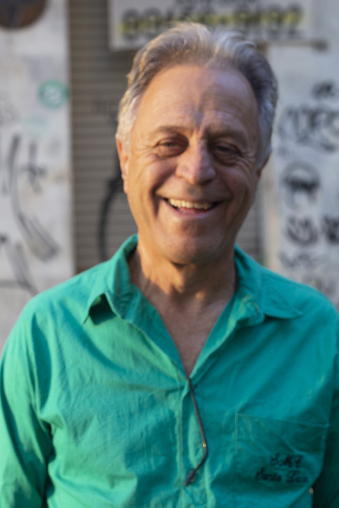 et billede af Élvio Rezende