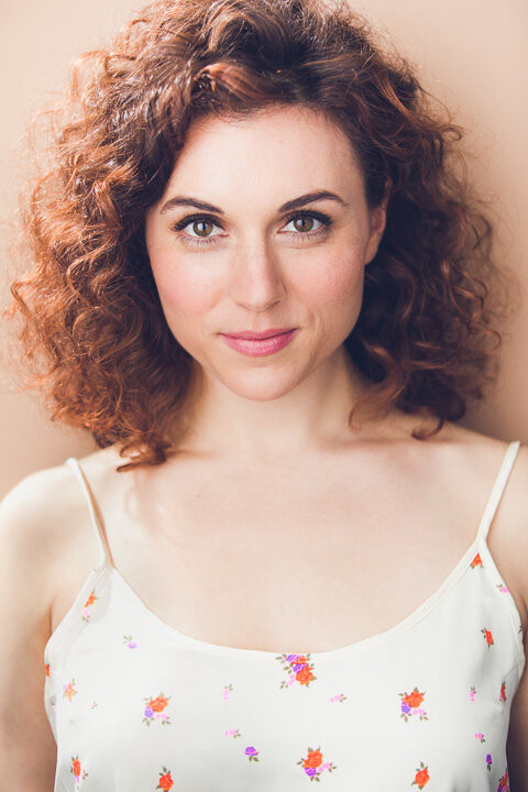 et billede af Marina Shay