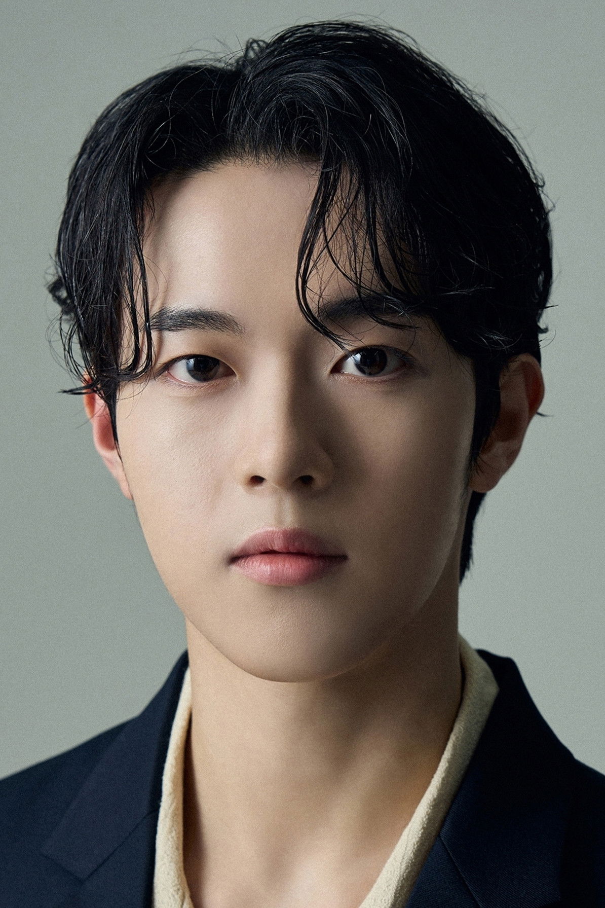 et billede af Shin Woo-bin