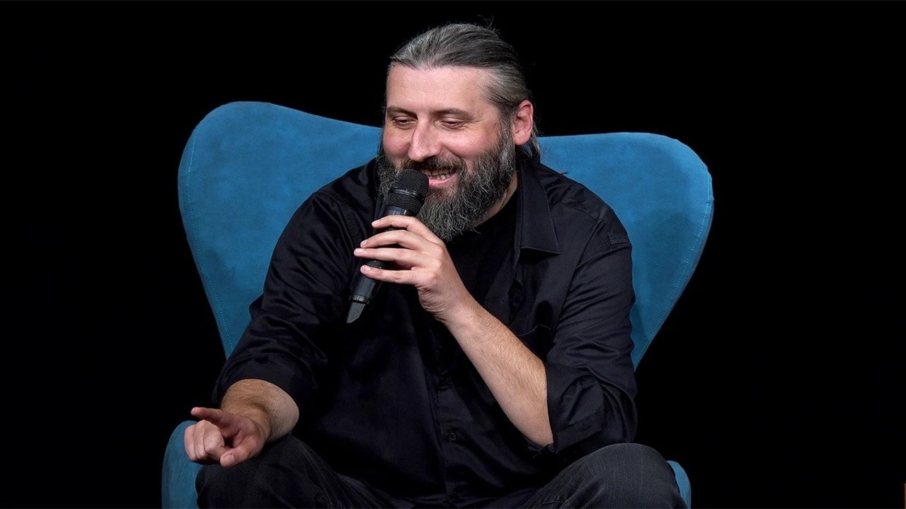 Yalnizim Mesut Bey