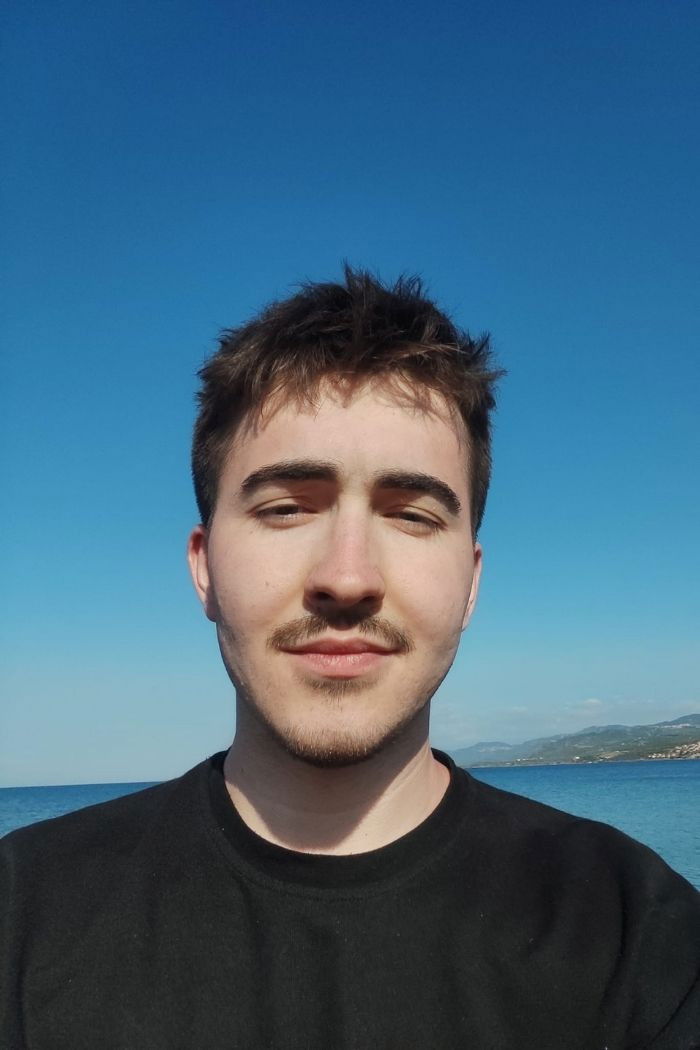 et billede af Enes Yeşil