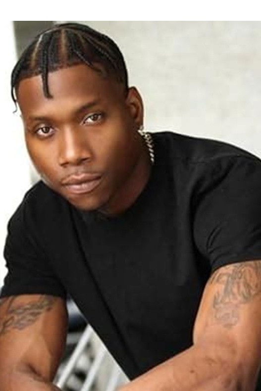 et billede af Taylor Latham