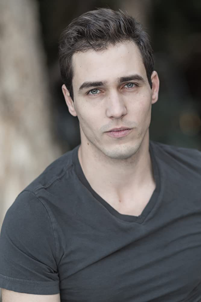 et billede af Gregory Shelby