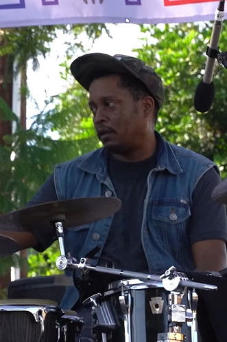 et billede af Chris Dave