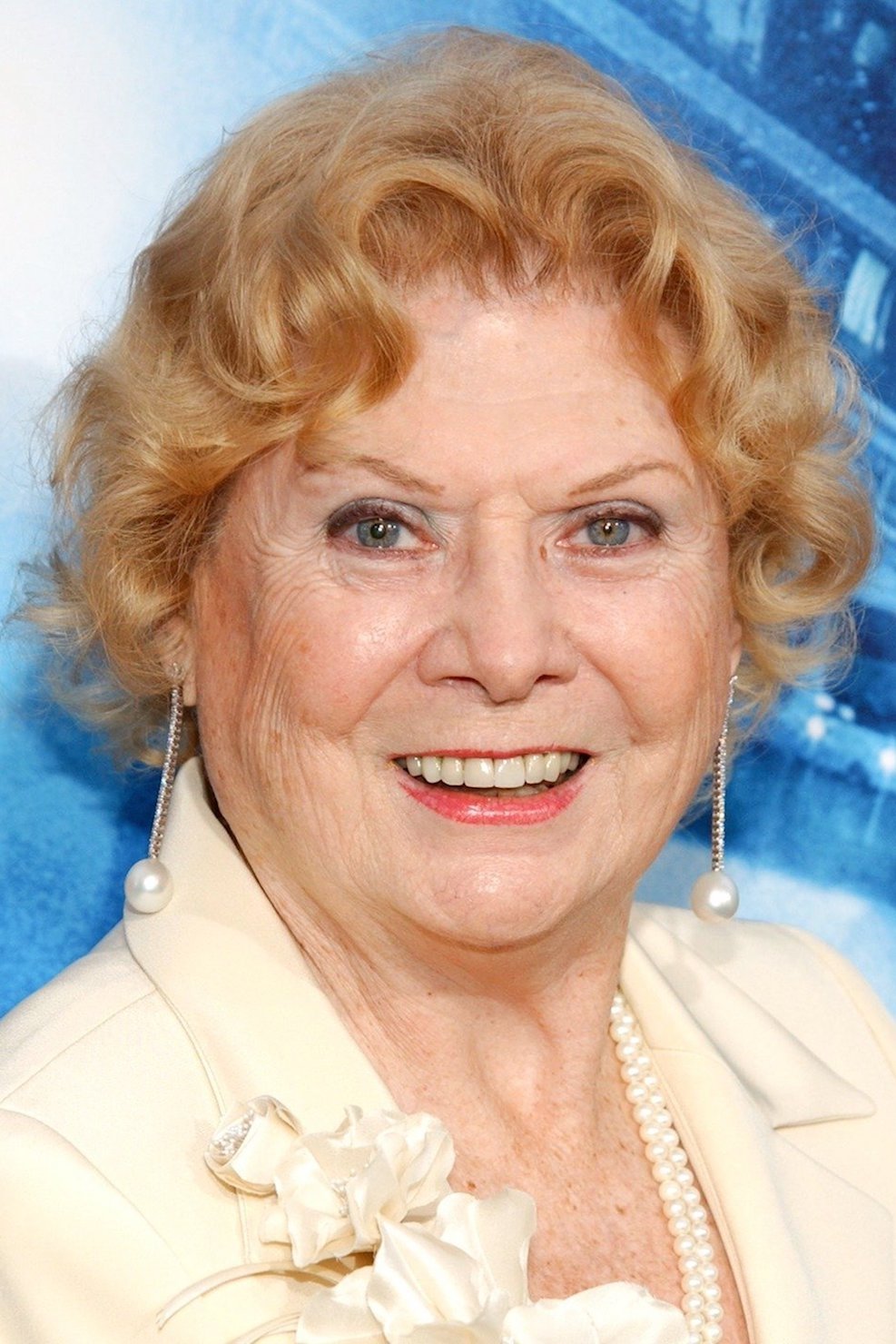 et billede af Sheila Allen